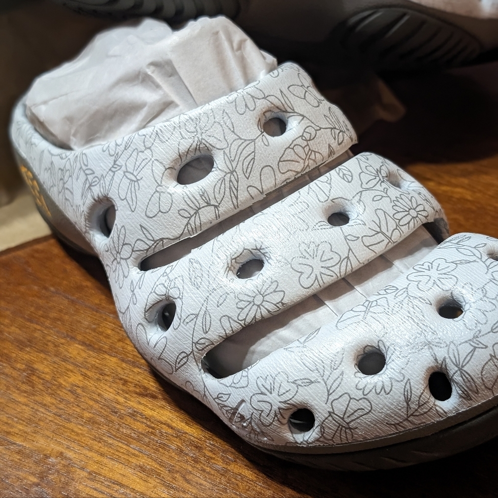 COPY - KEEN Womens yogui arts slides Brand new w/box